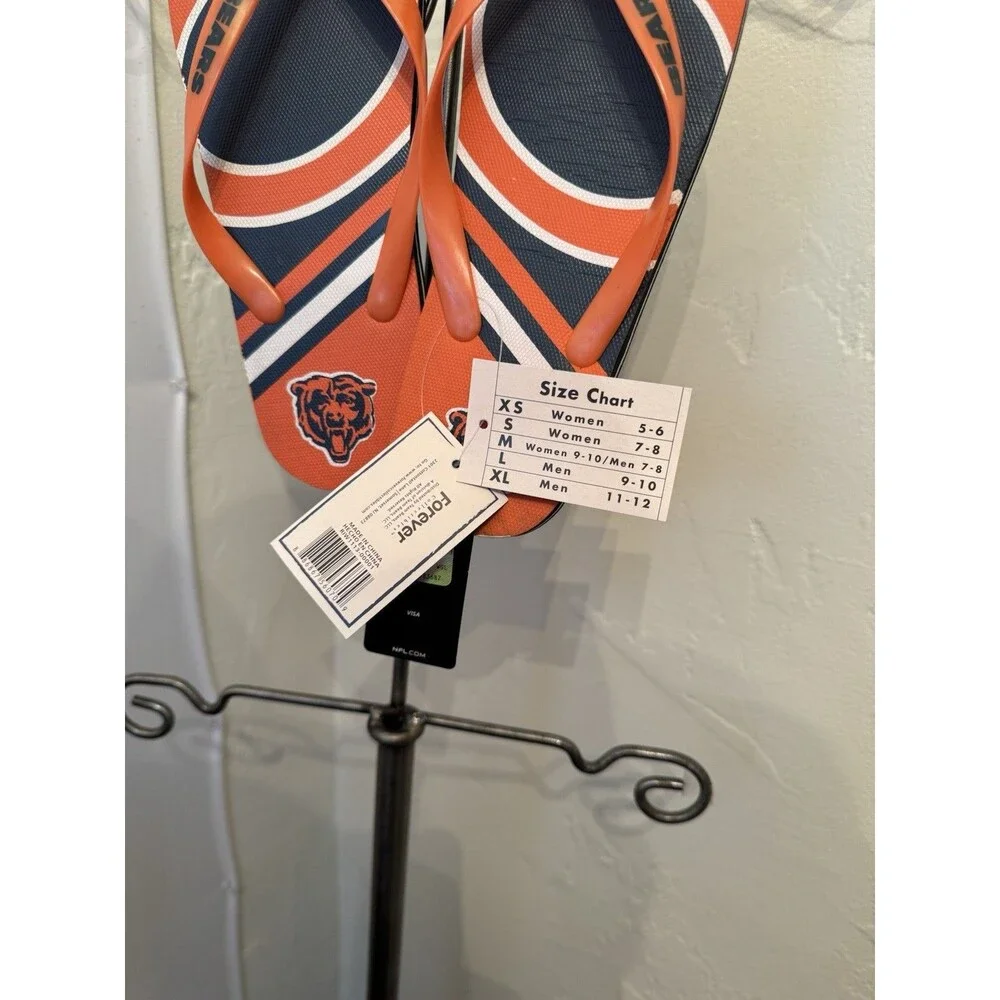 Chicago Bears NFL Flip Flops NWT Forever Collectibles Size M Unisex